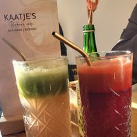 Juices Just Glow & Red Veggie at Kaatje's Bakery Café - Alkmaar in Alkmaar