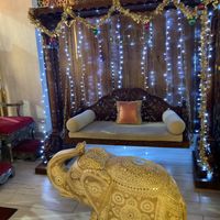 Art decorations at Patiala - W 35th St in New York City