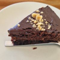 Pastís de plàtan amb cacauet i cacau at Sopa - Boronat in Barcelona