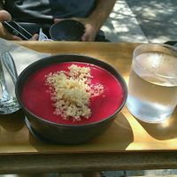 Sopa fría de remolacha y zanahoria con quinoa at Sopa - Boronat in Barcelona