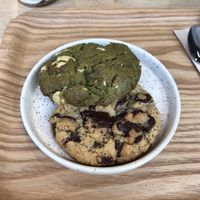 Cookie chocolat et cookie matcha  at SOA Champs-de-Mars in Paris