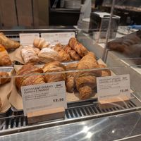 vegan croissants at MXP - Bindi Dolci e Caffè - T1 in Ferno