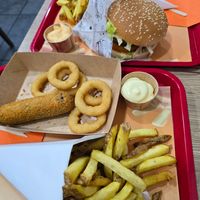 Kroket onion rings burger fries at Fries and More  in Brussels