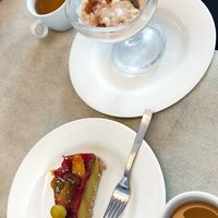 Arroz con leche y tarta de frutas at Vegano A Seimeira in Lugo