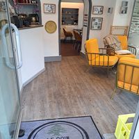 Entrance and interior at Le Coin Libanais in Cherbourg-en-cotentin