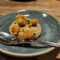 L' entrée: Hummus at V&G Gastro in Avignon