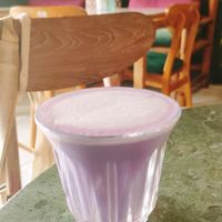 Purple & Taro on oat mylk at Blend Cafe Ubud in Ubud