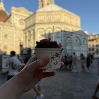 Chocolate and strawberry ice cream tub combo   at Amorino - Firenze Cerretani in Florence