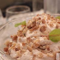 Chestnut mousse (vegan), vegetable chestnut cream, chestnut cream, roasted chestnuts at Slow in Paris