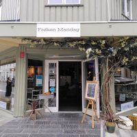 Façade at Frøken Mandag in Gjoevik