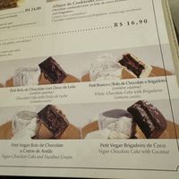 Options   at Isabela Akkari in Sao Paulo