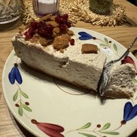 Pepparkaka cheesecake  at Queen Beans in Uppsala