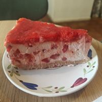 Strawberry cheesecake at Queen Beans in Uppsala