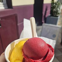 Mango & Cassis/Wacholder at Keiserlich Deutsche Eismanufaktur - Partnerstore Düsseldorf in Dusseldorf