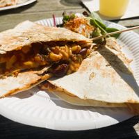 Lekkere quesadilla's at terra food truck in Zeebrugge