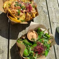 het smaakt zoals het eruitziet 😎 at terra food truck in Zeebrugge