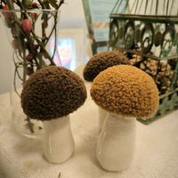 Decoración otoñal acogedora at Szelence Cafe in Budapest