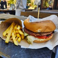 Vegan Burger + Fries at Buffet Slap in Rastovaca