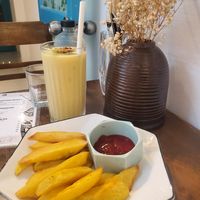 Sweet potato fries and hoi an land smoothie ✨ at The Seeds Plant-Based Foods & Desserts in Hoi An