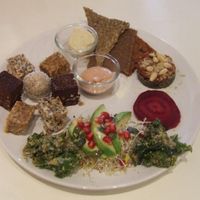 'proeverij' (a little bit of everything) € 10,75 at Rawsome in Arnhem