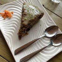 Pastel de zanahoria   at Almendra in Antigua