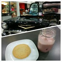 Vegan nomz & a Cadillac at Rag Bar in Frankfurt