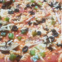 Veggie Supreme 14" pizza (vg) at I Scream for Pizza in Sunderland