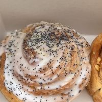 Lemon poppyseedd  at Okja in East London