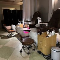 A lot of different options and services using vegan 🌱 products   at Knick Salon and Spa  in Milwaukee