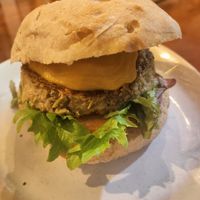 Hamburguesa vegana at Beizos Gastrobar in Ribeira