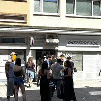long queue  at Oakberry in Cologne