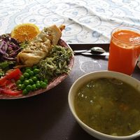 My delicious vegan lunch at Jardim Do Cha - Largo Mario Chico in Evora