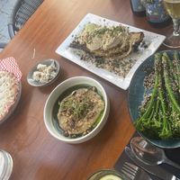 roasted pointed cabbage, tenderstem broccoli, baba ganoush, flatbread  at Bühne in Breda