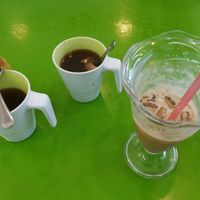 姜茶，冰咖啡 at My Vegetarian in Skudai