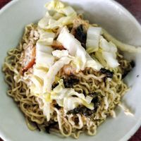 kampua mee good at Straight 8 Veggie Cafe in Kuching