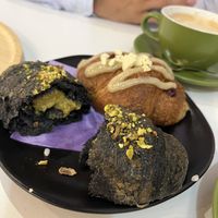 pistachio fillingg  at Pasticceria Vegana Biologica La Magnolia in Verona