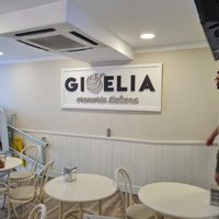 Inside tables at Gioelia Cremeria in Alicante