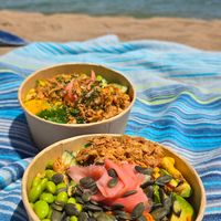 Another take away lunch, now at the beach at POKE START-EAT in Lestartit