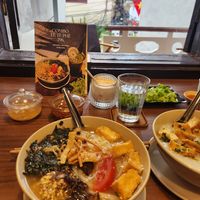 Noodles and porridge at Phê Chay in Hanoi