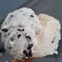 Stracciatella, peanut butter with chocolate and salted caramel at Gelato Giusto in Milan