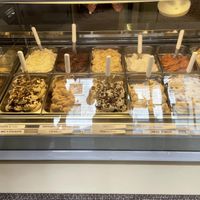 Great choice of flavours  at Gelato Giusto in Milan