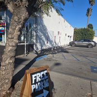 Parking lot for the restaurant next to the liquor store. Plenty of parking at Civico 2064 in Los Angeles
