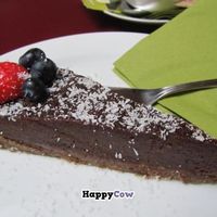 Raw chocolate cheesecake at LoVeg in Prague