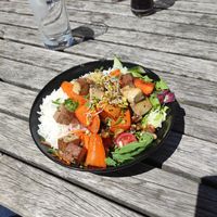 Goodlife Bowl con tofu affumicato at Restaurant Seegrube in Innsbruck