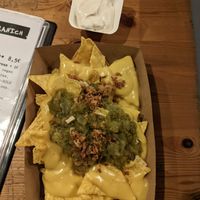 Verde Loco Cheez Nachos (8.5€) - 4.5/5 at Klunkerkranich in Berlin