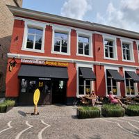 Front and front terrace at Hawaiian Poké Bowl - Simon Stevinplein in Bruges