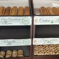 Loaves of bread at El Verdadero Pan Integral in Bogota
