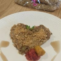 Crumble de Manzana y canela, delicioso.  at Caballete & Berenjena in Magdalena