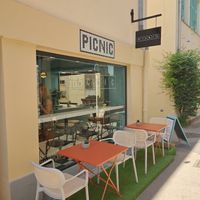 Outdoor seating at Picnic in Antibes