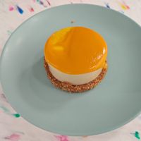 Mango & vanilla cheese cake at Picnic in Antibes